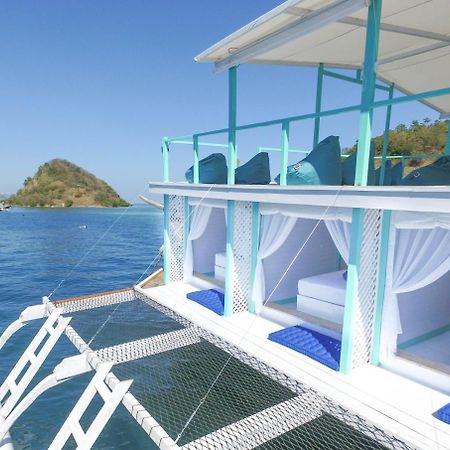 Le Pirate Boatel - Floating Hotel Labuan Bajo Extérieur photo